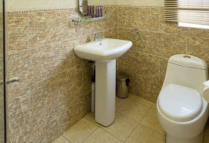 פנסיון Lakeview Guest House