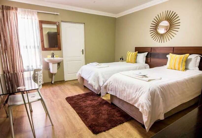 פנסיון Lakeview Guest House