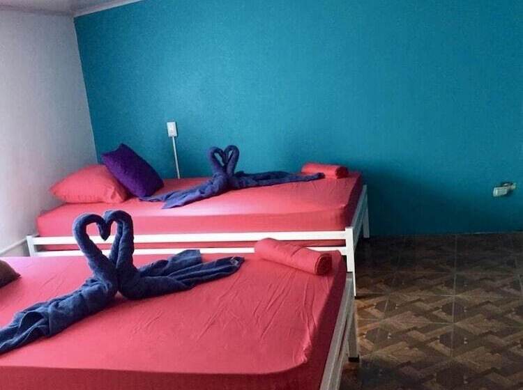 פנסיון Nomadas Paradise House