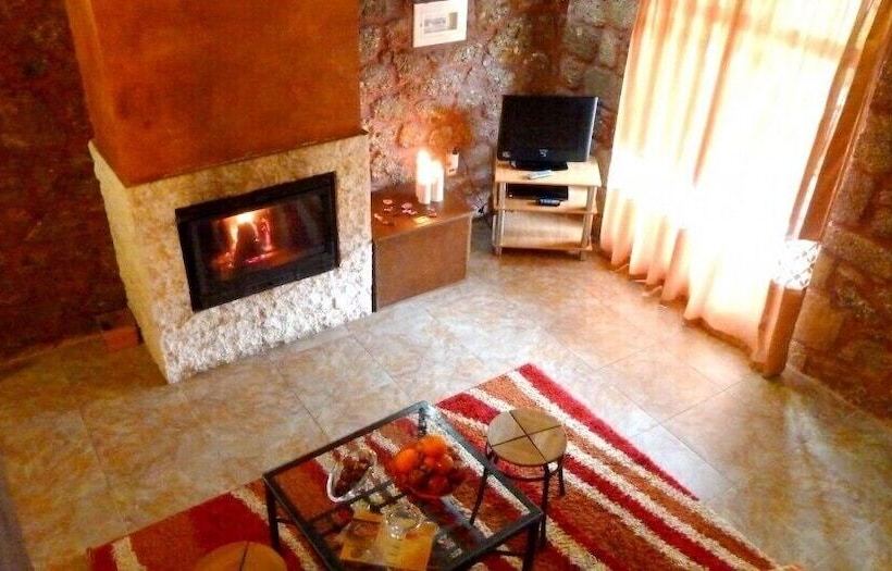 پانسیون Paliokastro Guesthouse