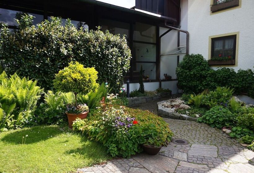 پانسیون Reiterhof Bad Füssing