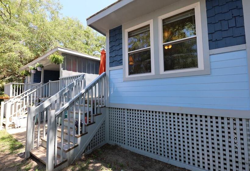 بنسيون Riverside Inn And Cottages