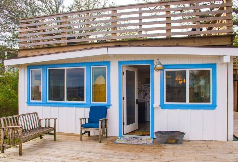 بنسيون Riverside Inn And Cottages