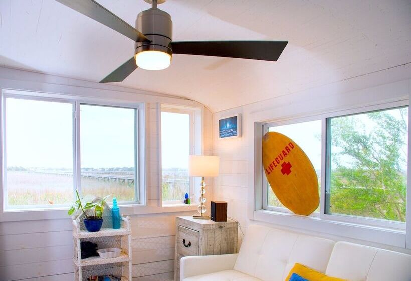 بنسيون Riverside Inn And Cottages