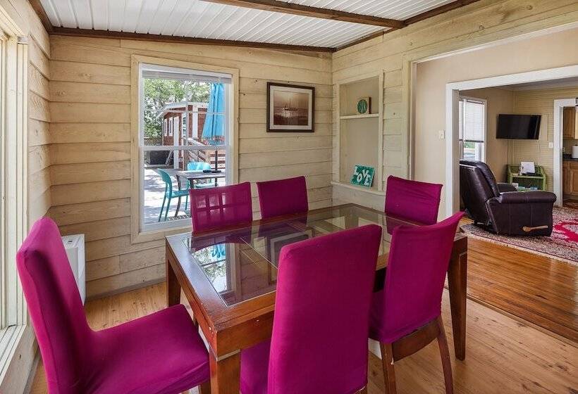 بنسيون Riverside Inn And Cottages