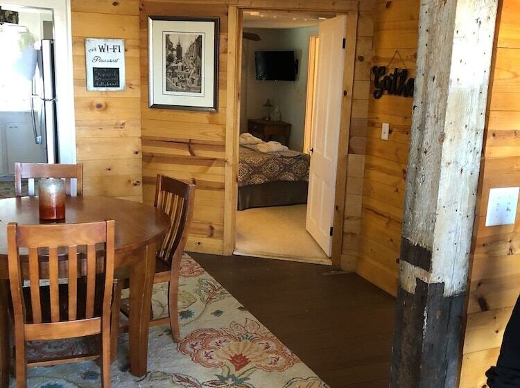 بنسيون Riverside Inn And Cottages