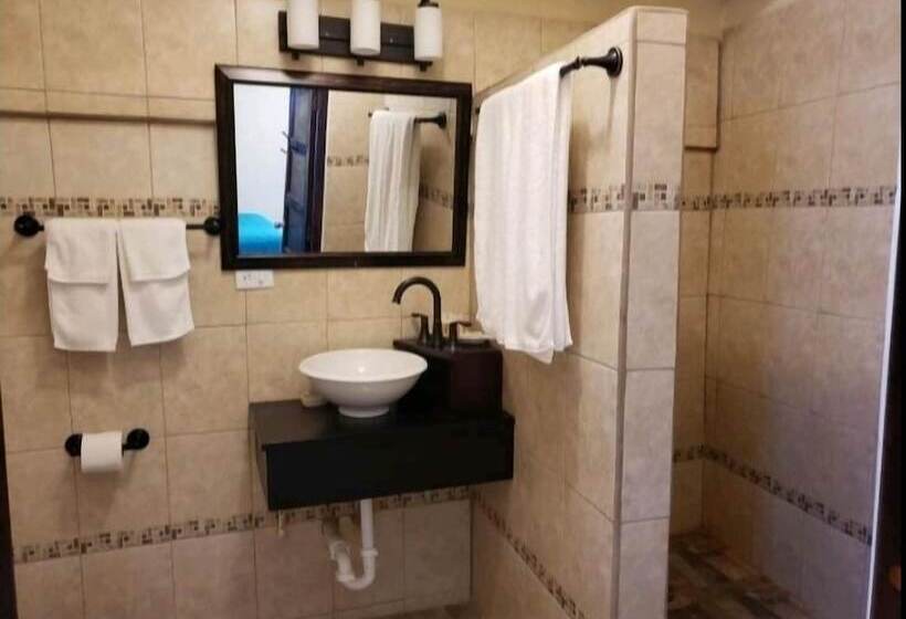 Пансион Sir Angel's Guesthouse