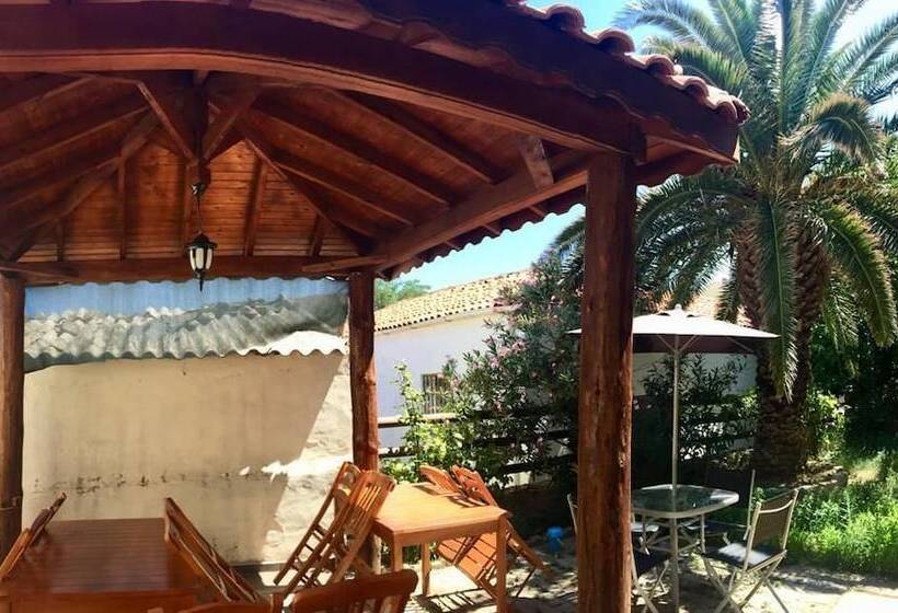 פנסיון Tas Suite Konukevi