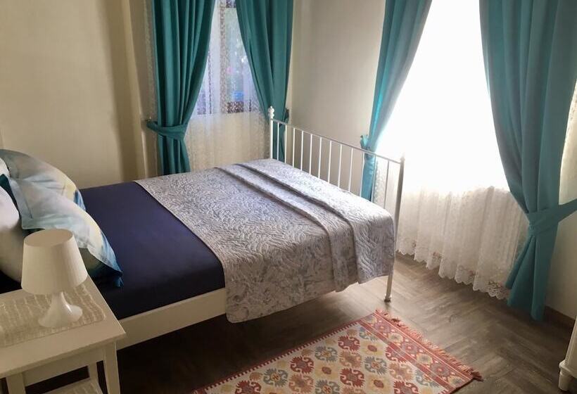 פנסיון Tas Suite Konukevi