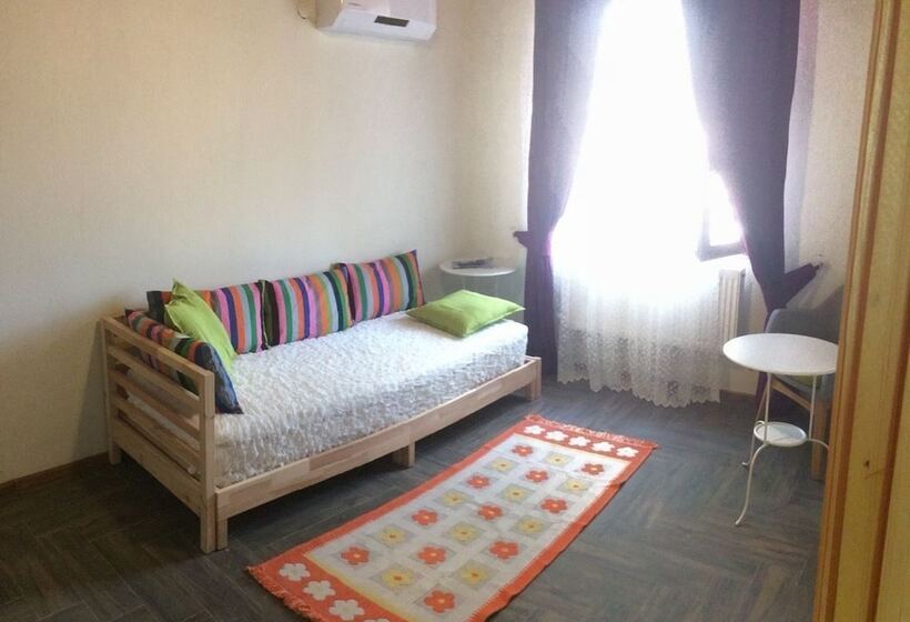 פנסיון Tas Suite Konukevi