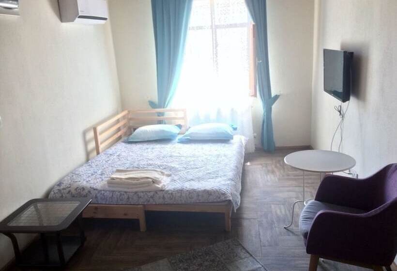 פנסיון Tas Suite Konukevi