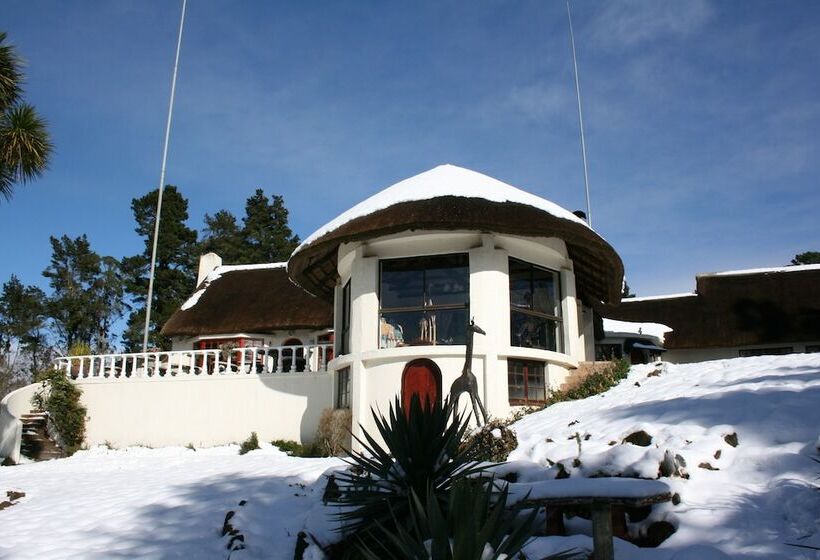 פנסיון Thatchings Guest House