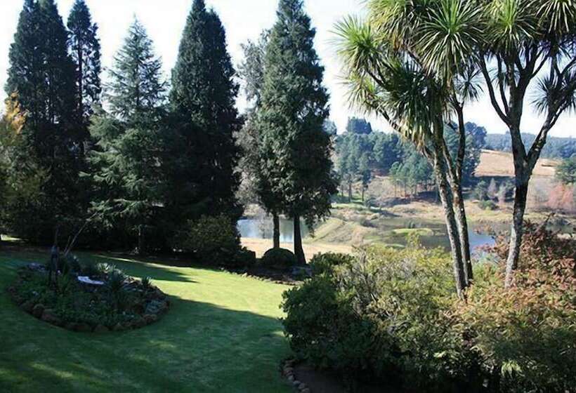 פנסיון Thatchings Guest House