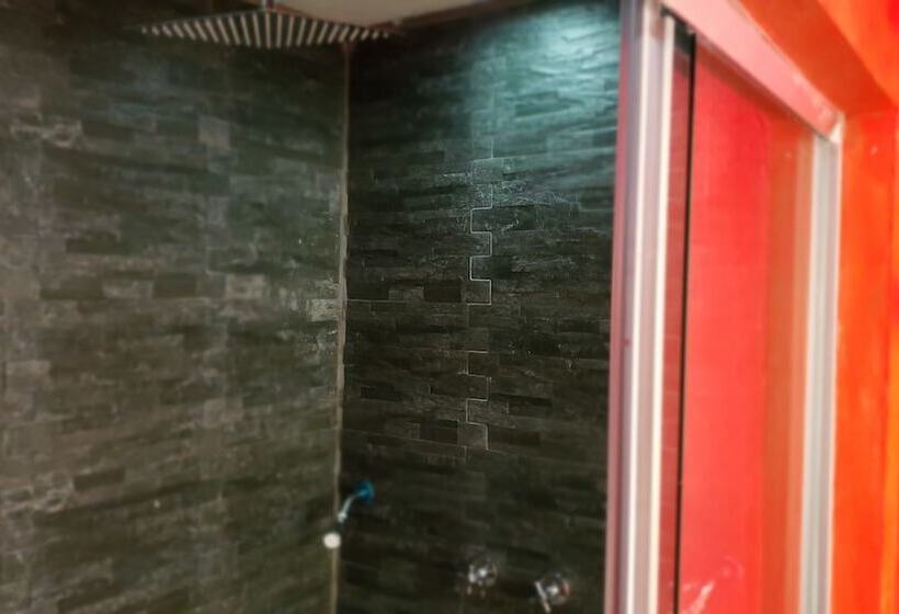 Пансион The White House On The Ocean