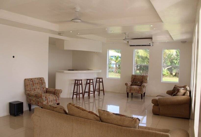 Пансион The White House On The Ocean