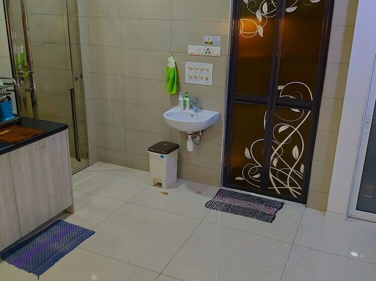 بنسيون Wawasan Homestay Butterworth