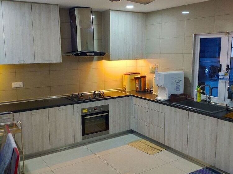 بنسيون Wawasan Homestay Butterworth