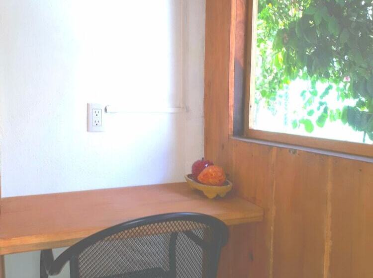 بنسيون Zihua Lao Centro