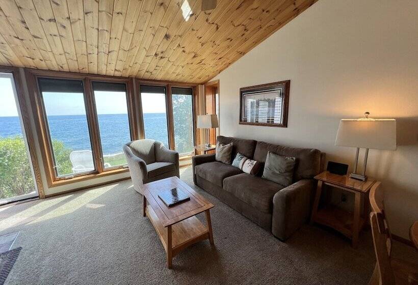 리조트 Bluefin Bay On Lake Superior