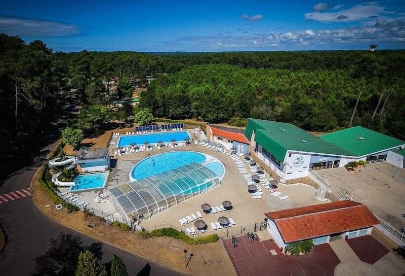 منتجع Vacances Passion   Leon Les Genets