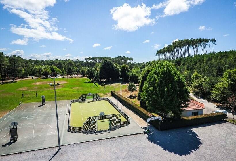 منتجع Vacances Passion   Leon Les Genets