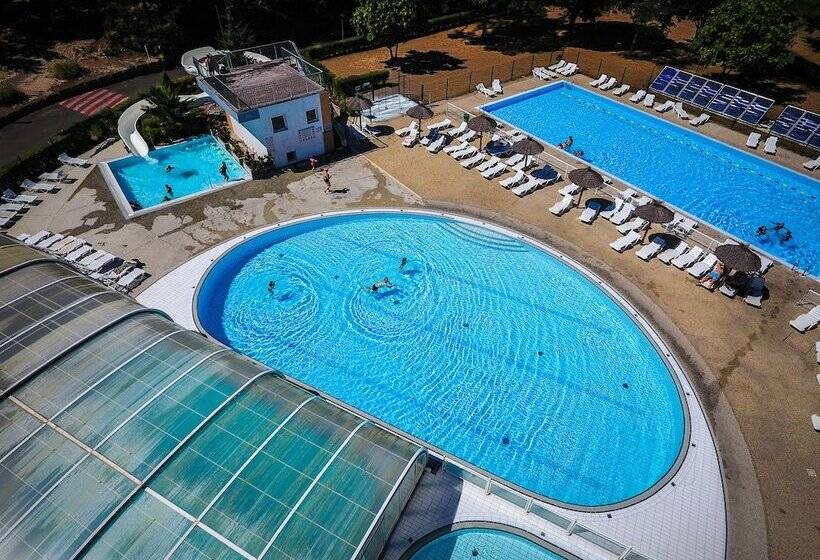 منتجع Vacances Passion   Leon Les Genets