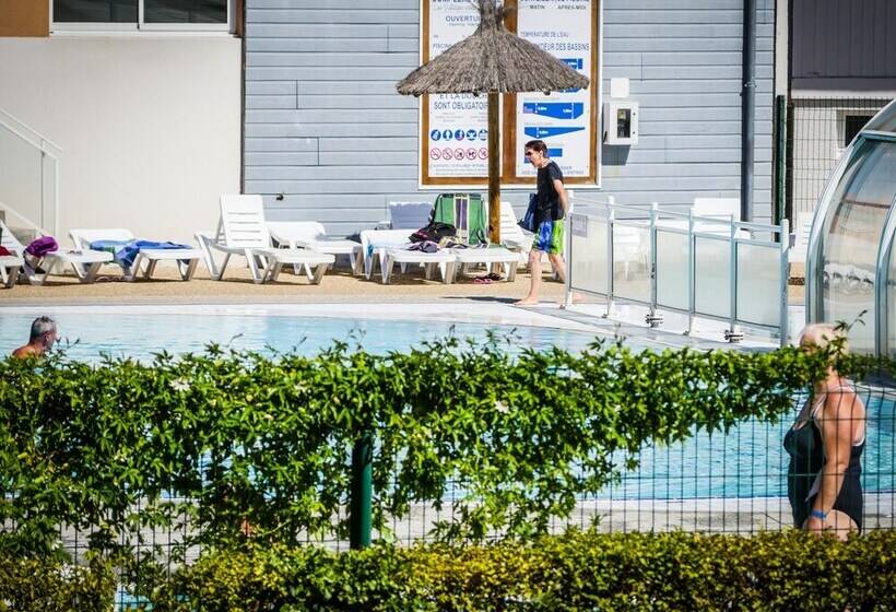 منتجع Vacances Passion   Leon Les Genets