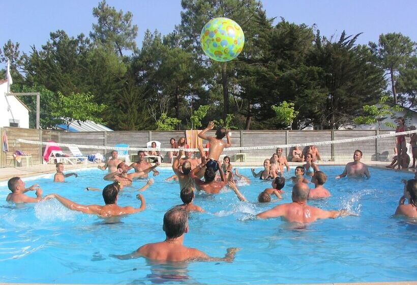 منتجع Village Vacances Passion Les Bris