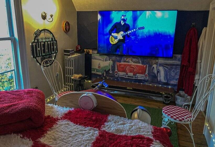 Secrets On Main Bed & Breakfast