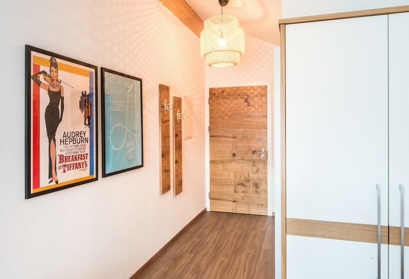 Stefanies Cafe Pension Culture