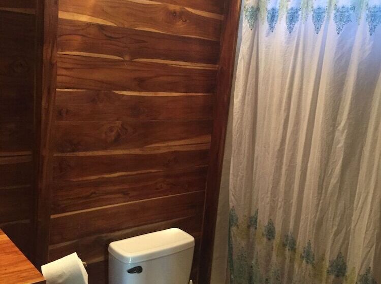 The Beach Bungalows Tamarindo B&b