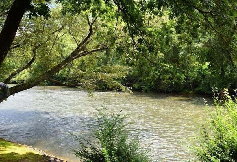 Toccoa River Retreat