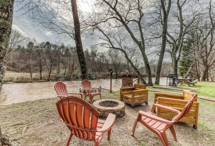 Toccoa River Retreat
