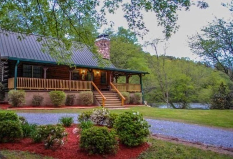 Toccozy Cabin Retreat