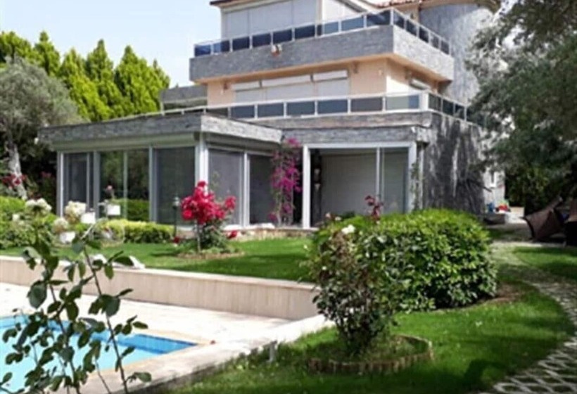 Urla Begonvil Pansiyon