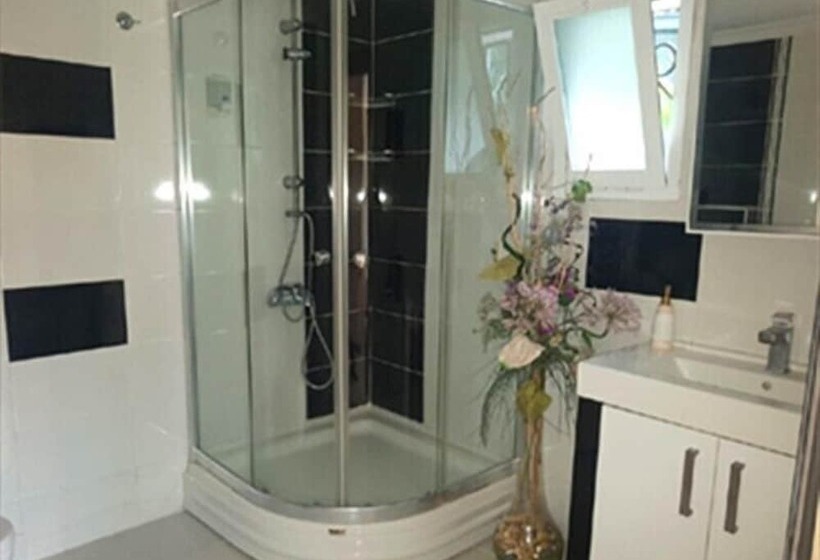 Urla Begonvil Pansiyon