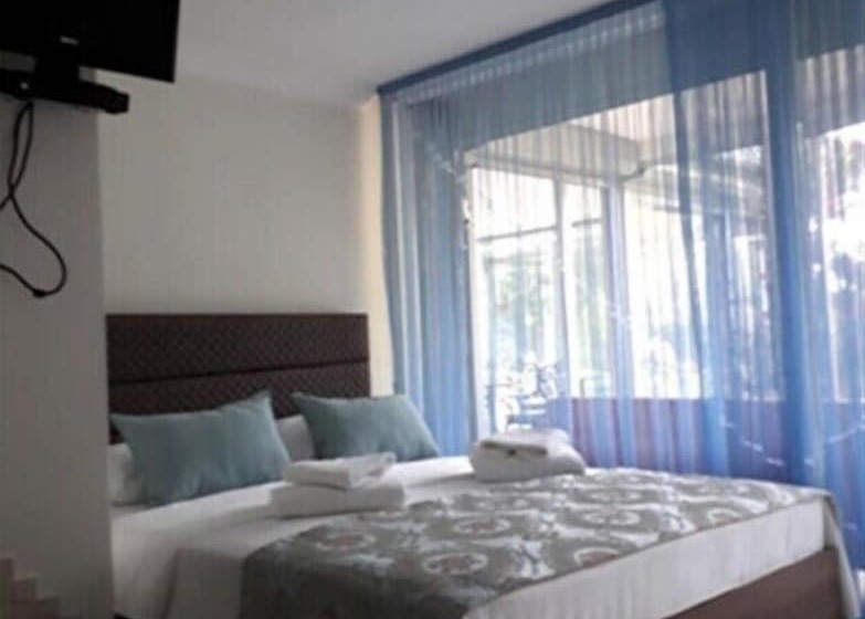 Urla Begonvil Pansiyon