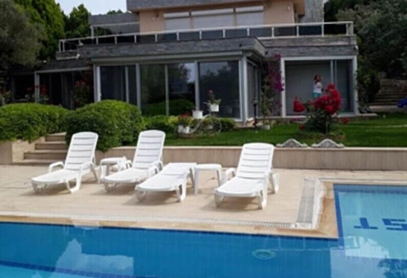 Urla Begonvil Pansiyon