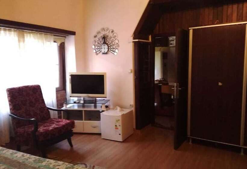 Urla Tarihi Han Otel