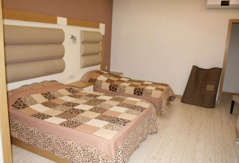 Urla Tarihi Han Otel