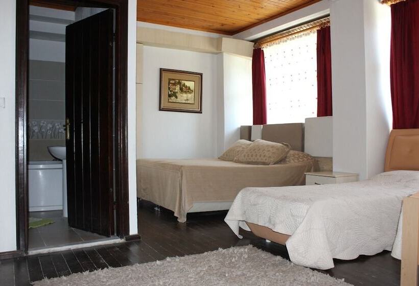 Urla Tarihi Han Otel