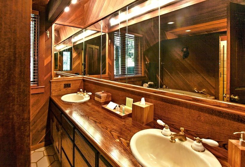 Yosemite Scenic Wonders   Fish Camp Area