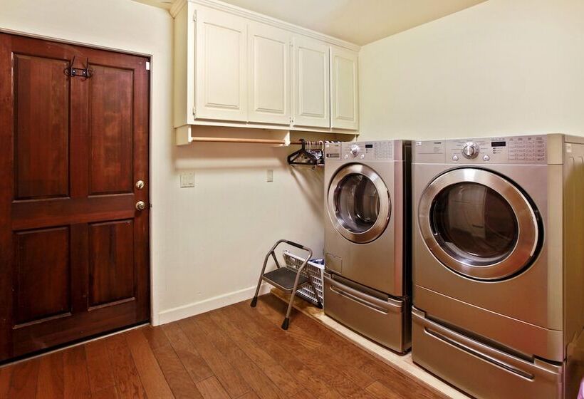 Yosemite Scenic Wonders   Fish Camp Area