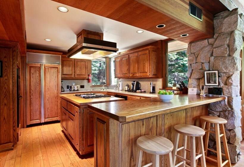 Yosemite Scenic Wonders   Fish Camp Area