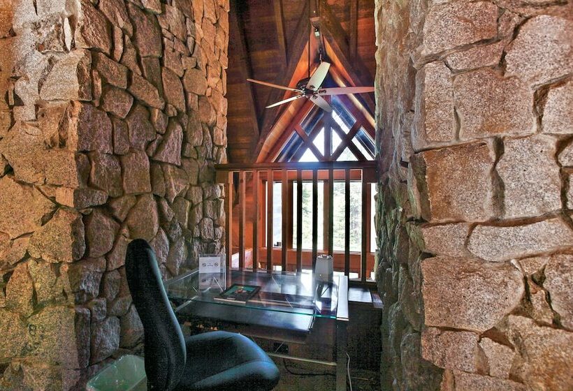 Yosemite Scenic Wonders   Fish Camp Area