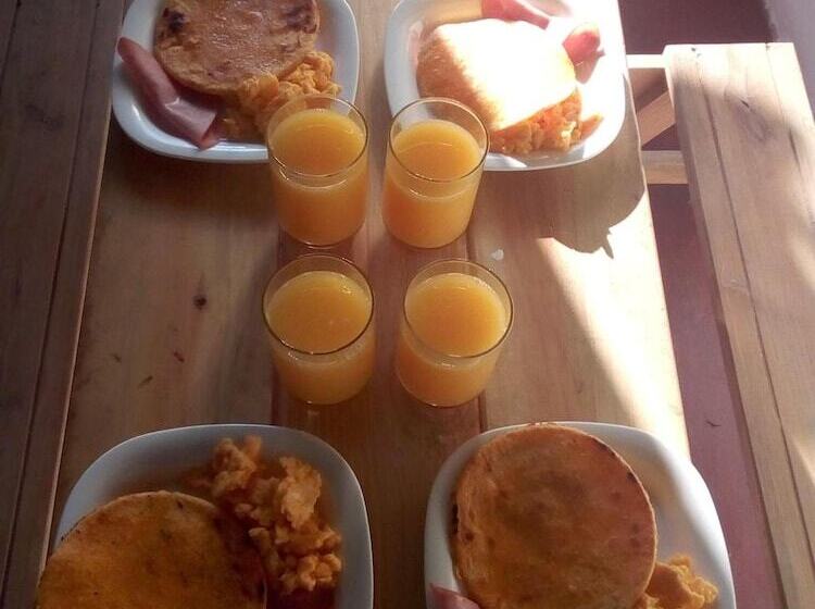 هاستل Hostal Macondo