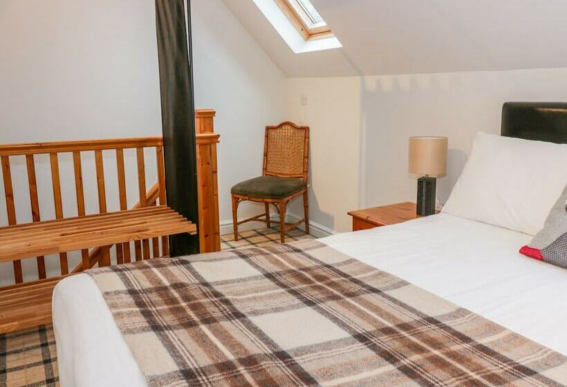 Allerton House Stables