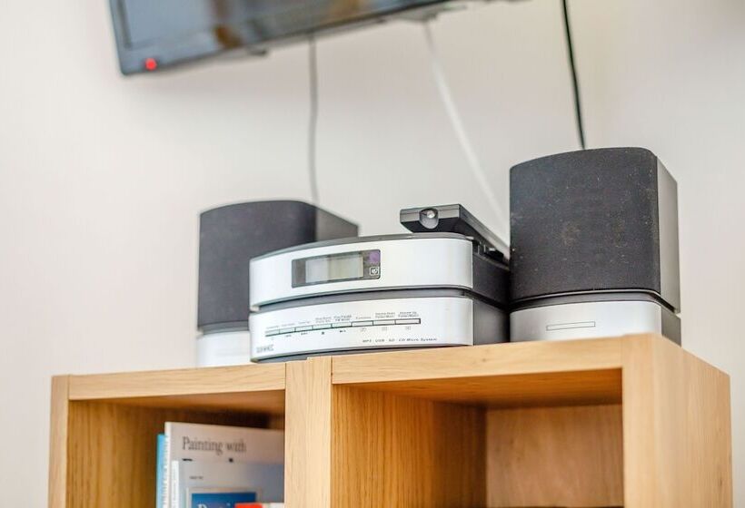 Apartment 1 Llewellan