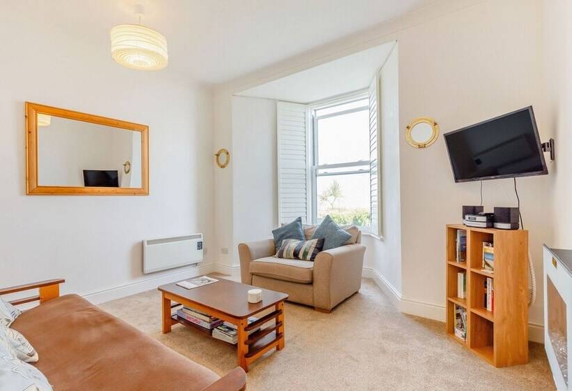 Apartment 1 Llewellan