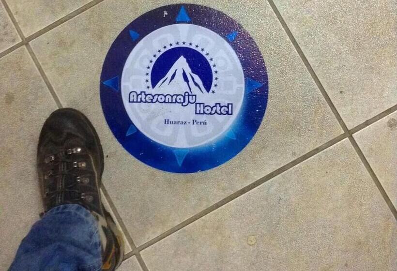Artesonraju Hostel Huaraz